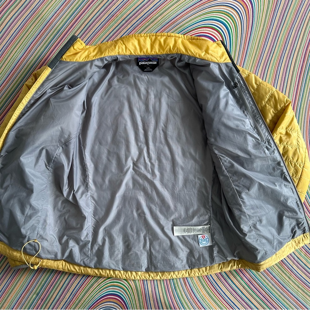 Men's Patagonia Nano Puff® Jacket • yellow / gold • small • puffer • hiking - Picture 5 of 12